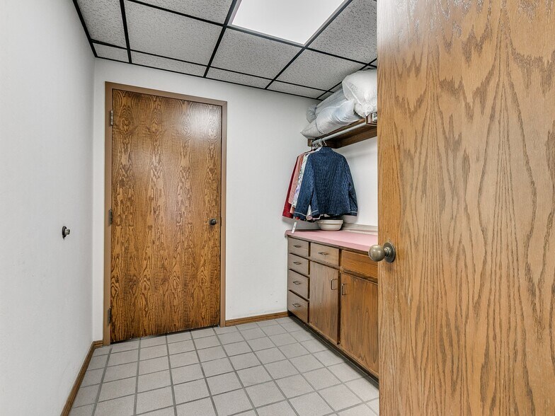 More Photos Of 3025 Westminster Rd, Nicoma Park Light Manufacturing For Sale