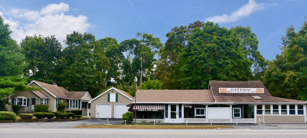 Primary Photo Of 2567 Cranberry Hwy, Wareham General Retail For Sale