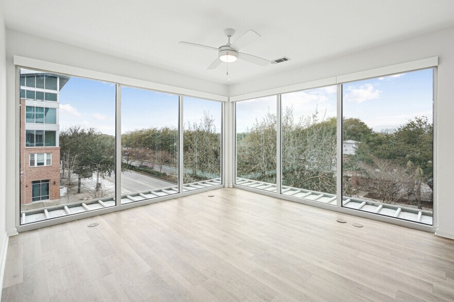 More Photos Of 725-735 Coleman Blvd, Mount Pleasant Apartments For Lease