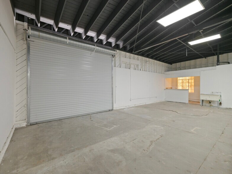 More Photos Of 2215 Randolph St, Huntington Park Manufacturing For Sale