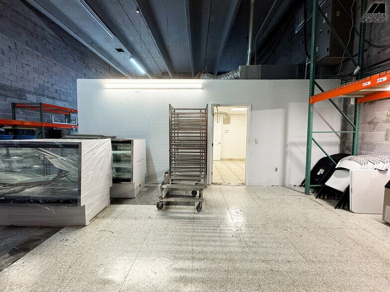 More Photos Of 5745-5759 NW 151st St, Miami Lakes Light Distribution For Lease