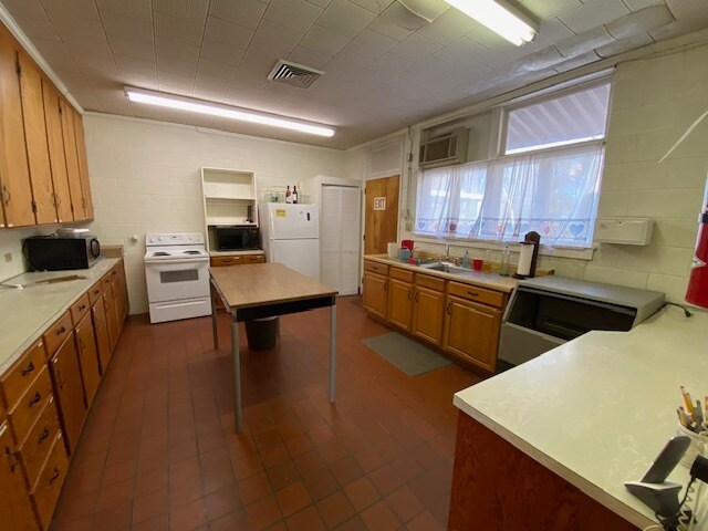 More Photos Of 3070 Highway 152 E, Salisbury Religious Facility For Sale