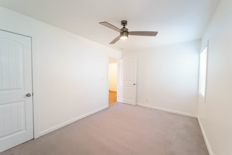 More Photos Of 562-564 11th St, Imperial Beach Apartments For Sale