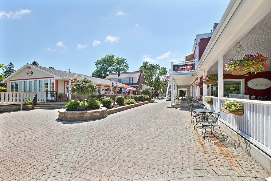 More Photos Of 11 S White St, Frankfort Storefront Retail Office For Lease