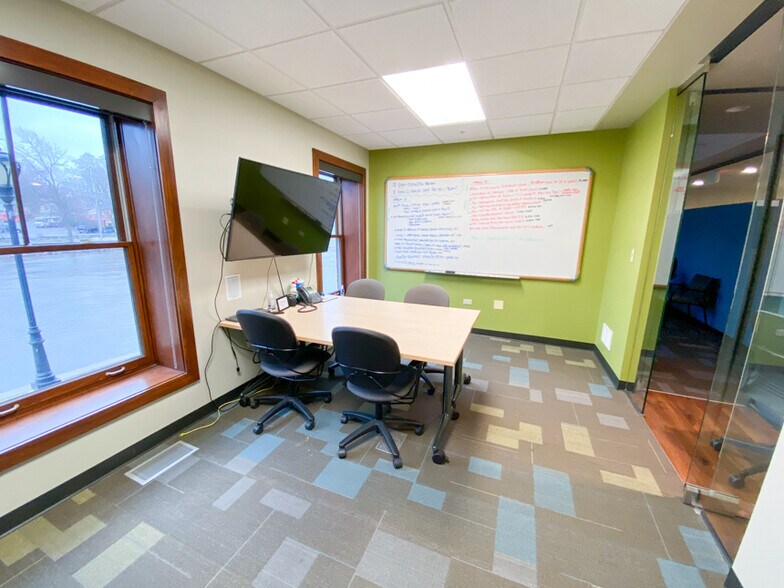 More Photos Of 10 S Shumway Ave, Batavia Office For Lease