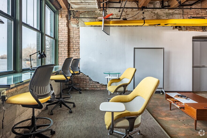 More Photos Of 1200 W 35th St, Chicago Office For Sale