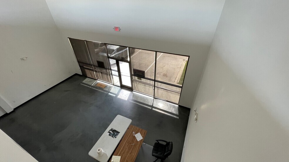 More Photos Of 7636 Harwin Dr, Houston Storefront For Sale