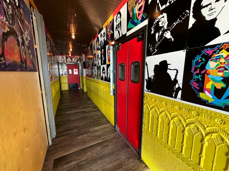 More Photos Of 1970 S Columbia Rd, Grand Forks Freestanding For Sale