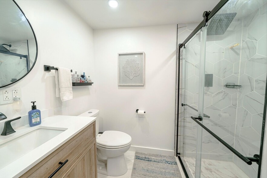 More Photos Of 37-39 E Main St, Searsport Storefront Retail Office For Sale