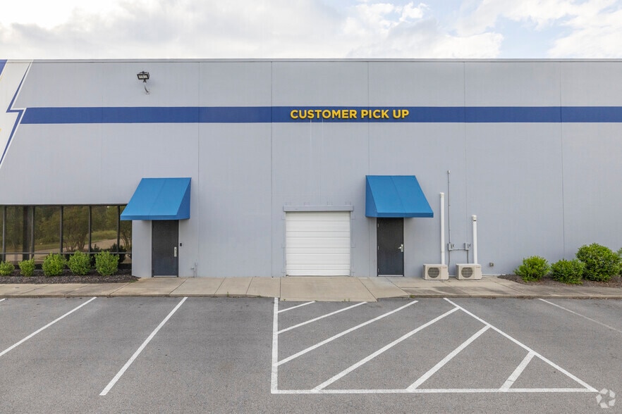 More Photos Of 101 Enterprise Pky, West Columbia Distribution For Sale