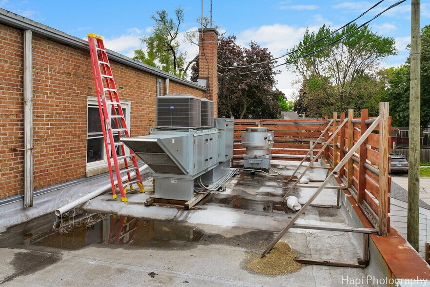 More Photos Of 169 N Seymour Ave, Mundelein Restaurant For Sale