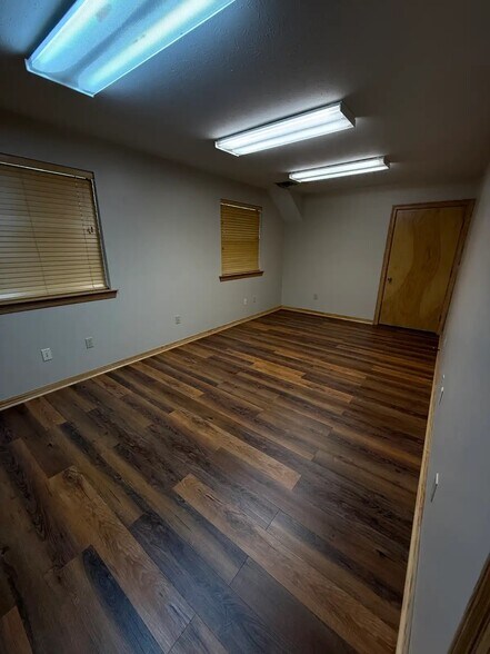 More Photos Of 409 W 21st Ave, Covington Loft Creative Space For Lease