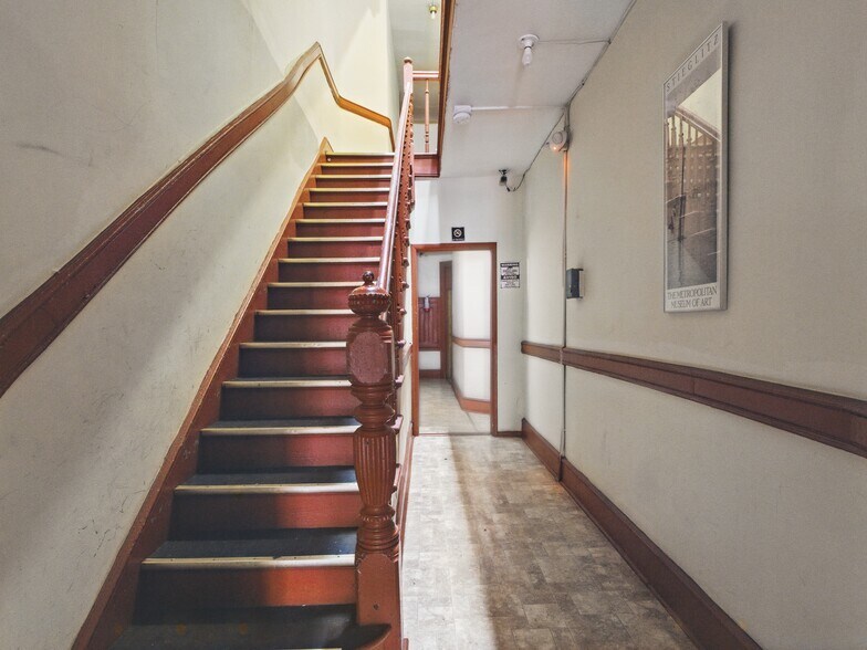 More Photos Of 904 Bergenline Ave, Union City Apartments For Sale