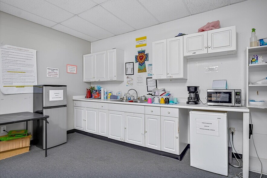 More Photos Of 3500 N Sherman Blvd, Milwaukee Loft Creative Space For Sale