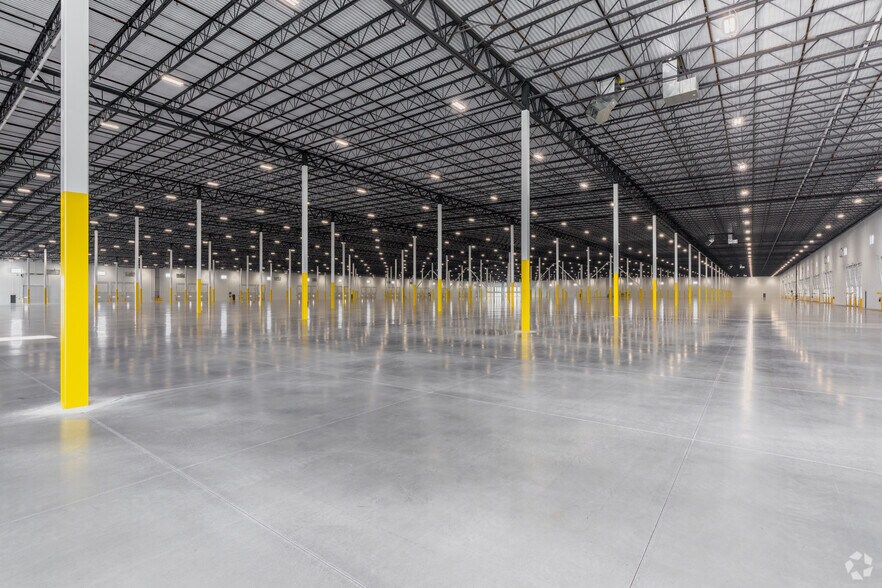 More Photos Of 370 Logistics ave, Jeffersonville Distribution For Lease