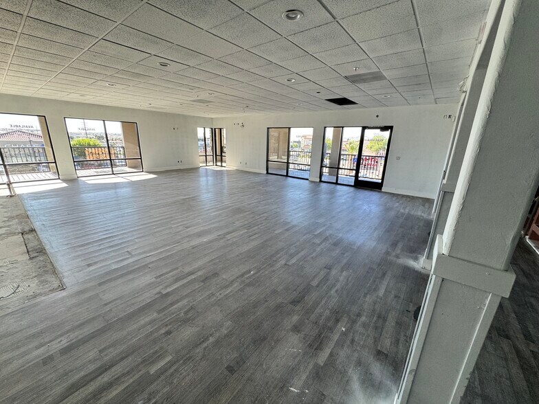 More Photos Of 19341 Bear Valley Rd, Apple Valley Medical For Lease