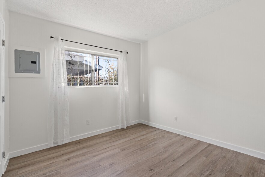 More Photos Of 1406 Exposition Blvd, Los Angeles Apartments For Sale