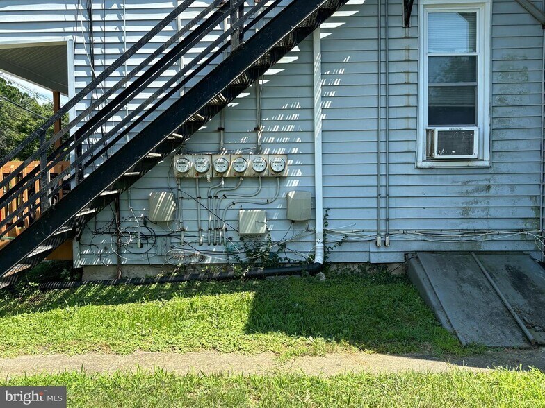 More Photos Of 41 Carpenter St, Woodbury Apartments For Sale