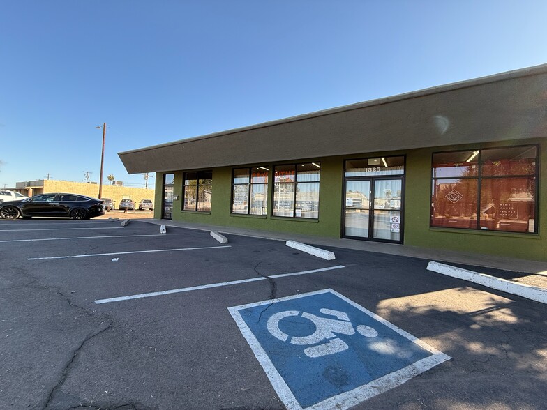 Primary Photo Of 1323-1325 W University Dr, Tempe Storefront For Lease