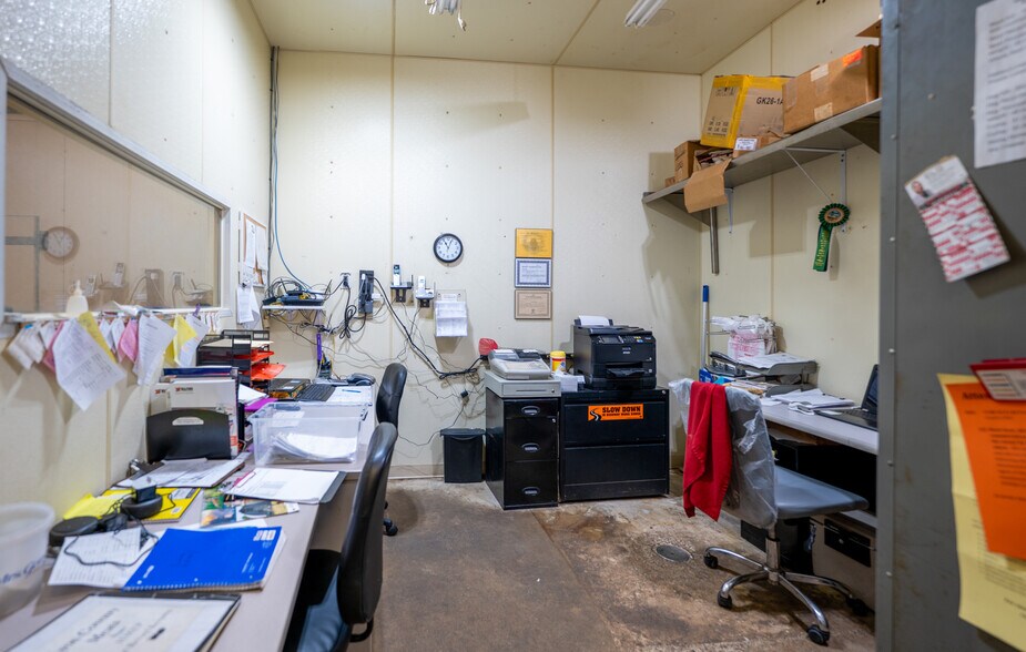 More Photos Of 4634 Highway 185, New Haven Freestanding For Sale