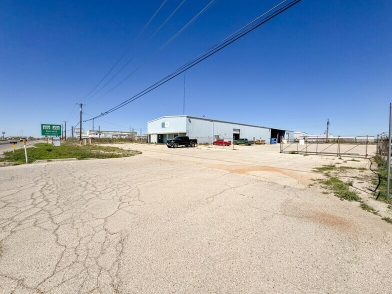 More Photos Of 3310 NW Loop 338, Odessa Warehouse For Lease