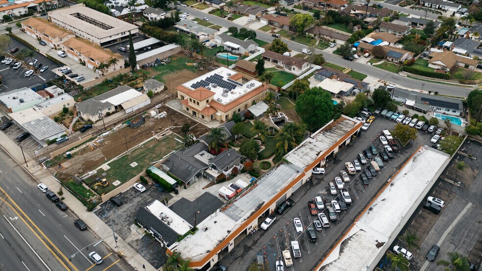 More Photos Of 801 W Whittier Blvd, La Habra Storefront Retail Residential For Sale
