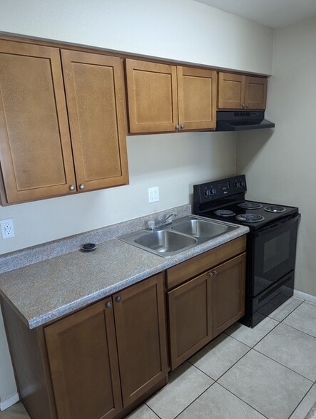More Photos Of 4444 E Fairmount St, Tucson Apartments For Sale