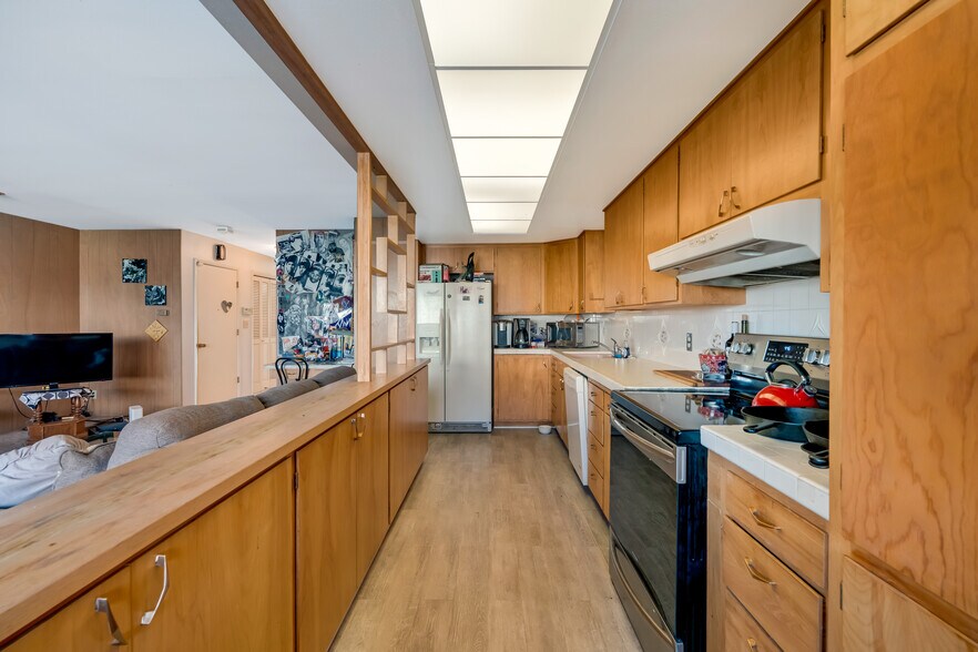 More Photos Of 2510-2512 Colby Ave, Everett Storefront Retail Office For Sale