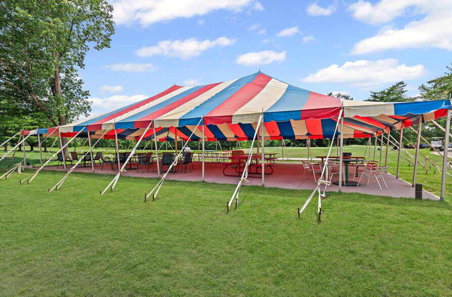 More Photos Of 200 Arlington Dr, Granite City Golf Course Driving Range For Sale