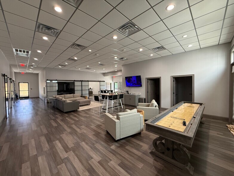 More Photos Of 29080 -29092 Krentel Rd, Lacombe Flex For Sale