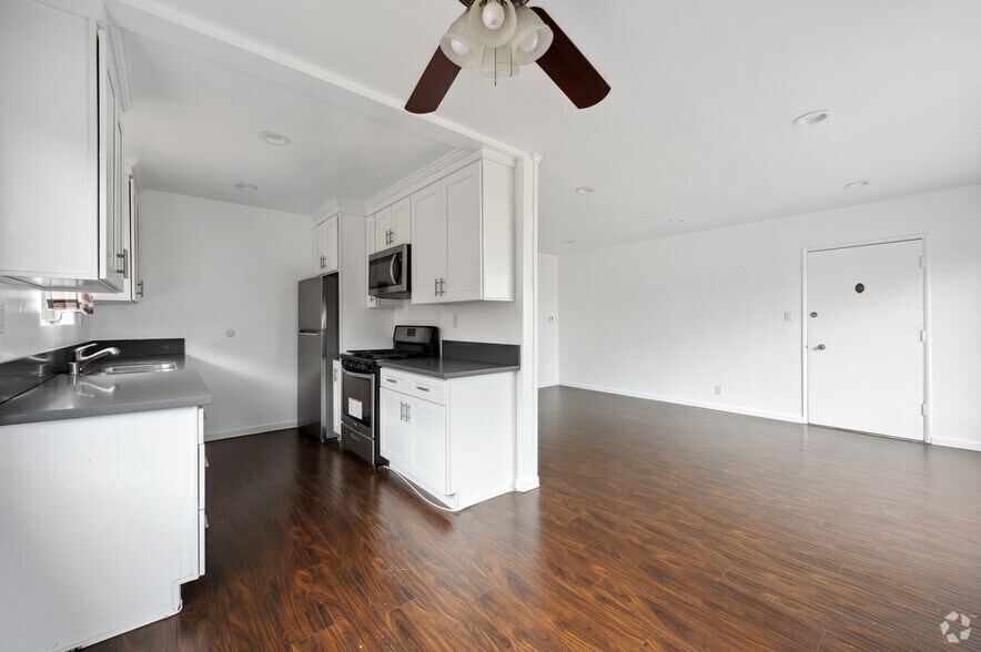 More Photos Of 7550 Fountain Ave, West Hollywood Apartments For Sale