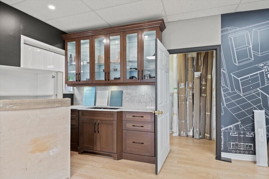 More Photos Of 48 Water St, Port Perry Storefront For Lease