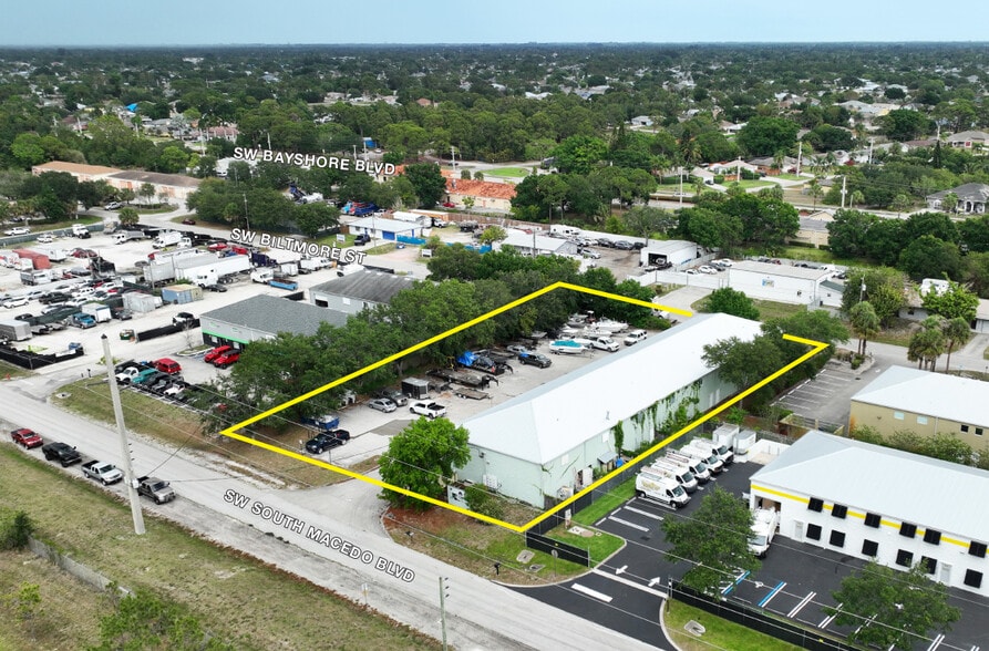 More Photos Of 1337 SW South Macedo Blvd, Port Saint Lucie Service For Lease