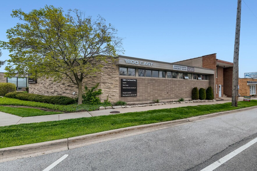 More Photos Of 1800 E Northwest Hwy, Arlington Heights Office For Lease