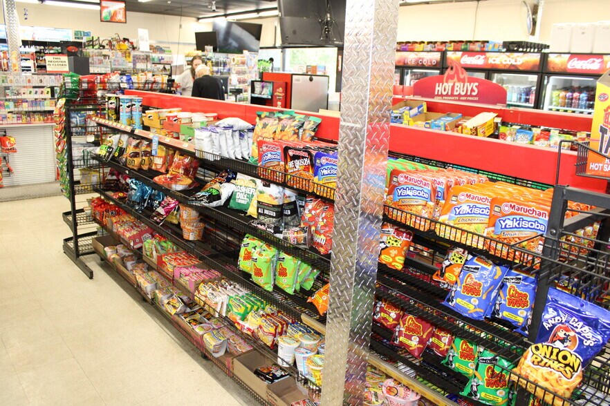 More Photos Of 4362 Government Blvd, Mobile Convenience Store For Sale