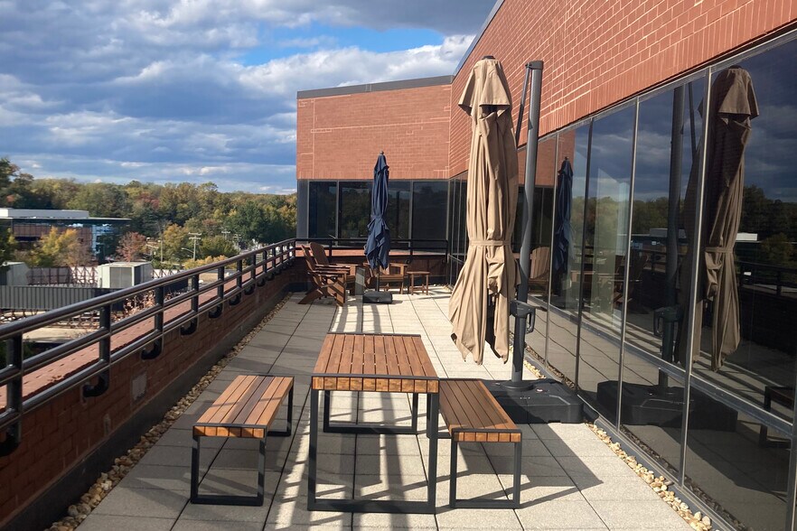 More Photos Of 5500 Cherokee Ave, Alexandria Office For Lease