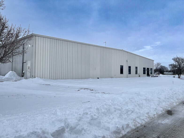More Photos Of 107 Industrial Park Rd, Story City Warehouse For Sale
