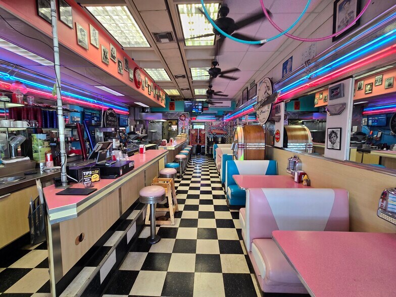 More Photos Of 1279 S Kihei Rd, Kihei Freestanding For Lease