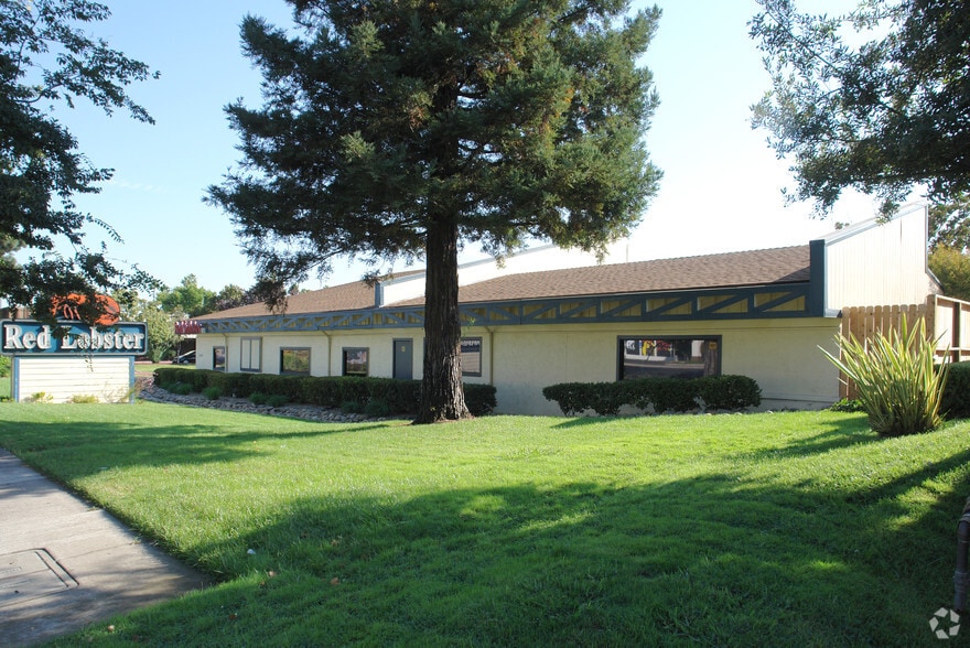 More Photos Of 1400 Howe Ave, Sacramento Restaurant For Lease