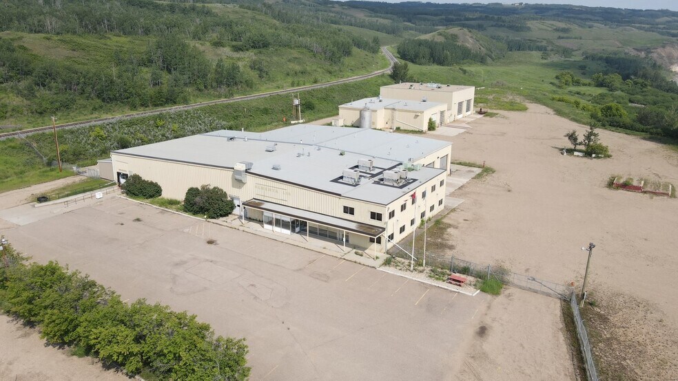 Primary Photo Of 8610 87th Ave, Peace River Warehouse For Sale