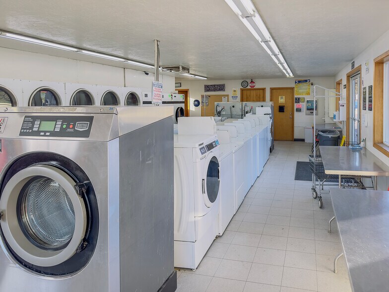 More Photos Of 1027 Linden Ave, Lewiston Carwash For Sale