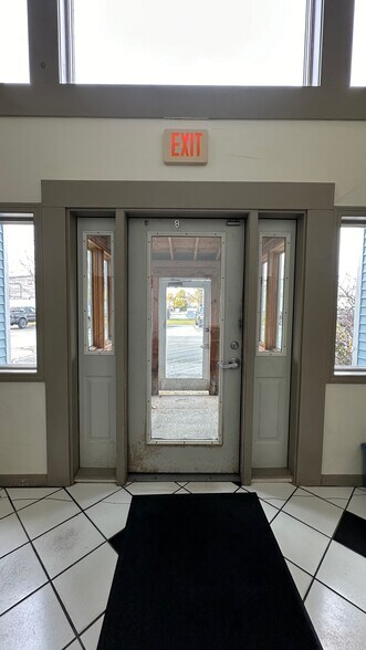 More Photos Of 16 Jan Sebastian Dr, Sandwich Office For Sale