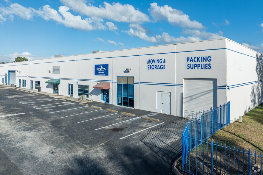 More Photos Of 6600 Youngerman Cir, Jacksonville Unknown For Lease