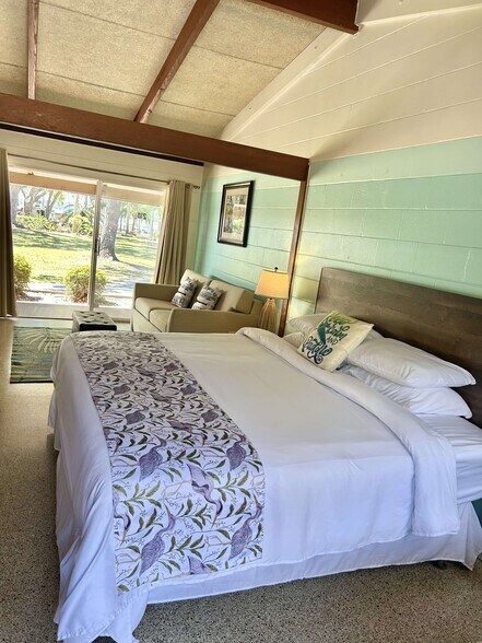 More Photos Of 1485 Lakeview Dr, Deland Hotel For Sale