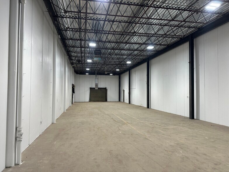 More Photos Of 110 Monarch Dr, Liverpool Warehouse For Lease