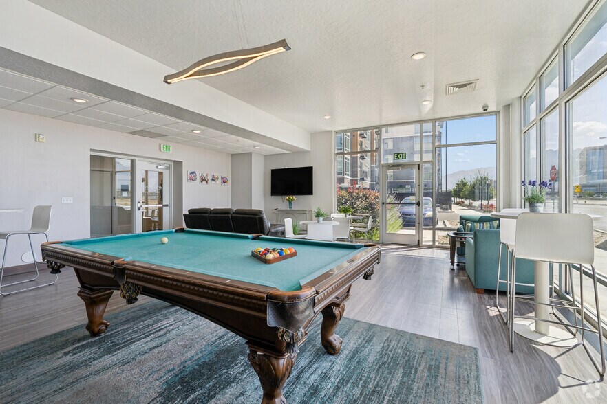 More Photos Of 196 W Vine St, Murray Apartments For Lease