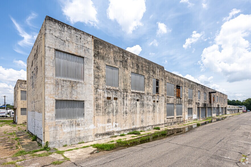 Primary Photo Of 2635 Monroe, Baton Rouge Manufacturing For Sale
