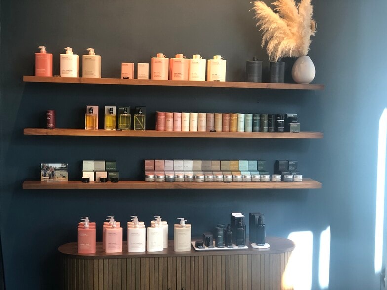 More Photos Of 2415-2449 Main St, Santa Monica Restaurant For Lease