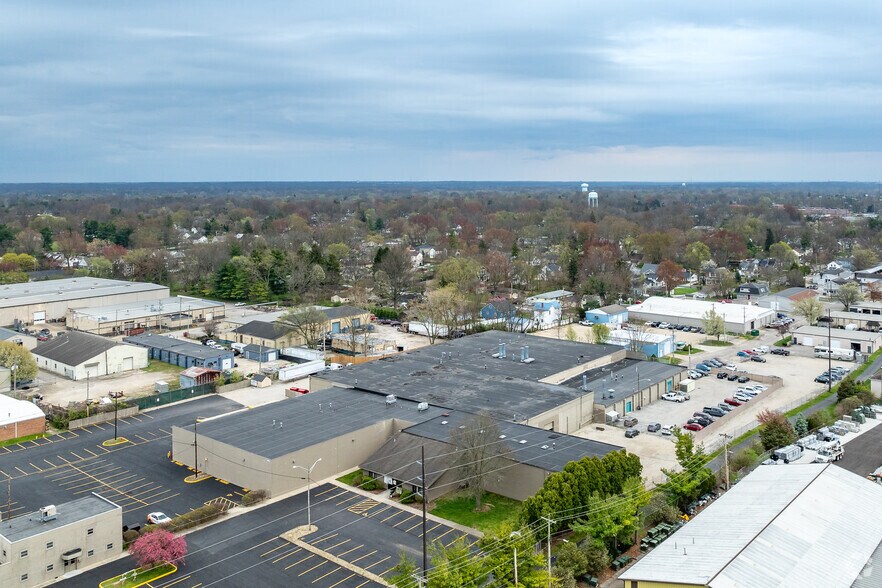 More Photos Of 175 E Broadway Ave, Westerville Warehouse For Lease