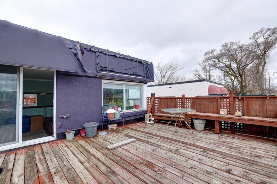 More Photos Of 448 Browns Line, Toronto Restaurant For Sale